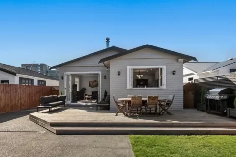 Pilmuir Street renovation